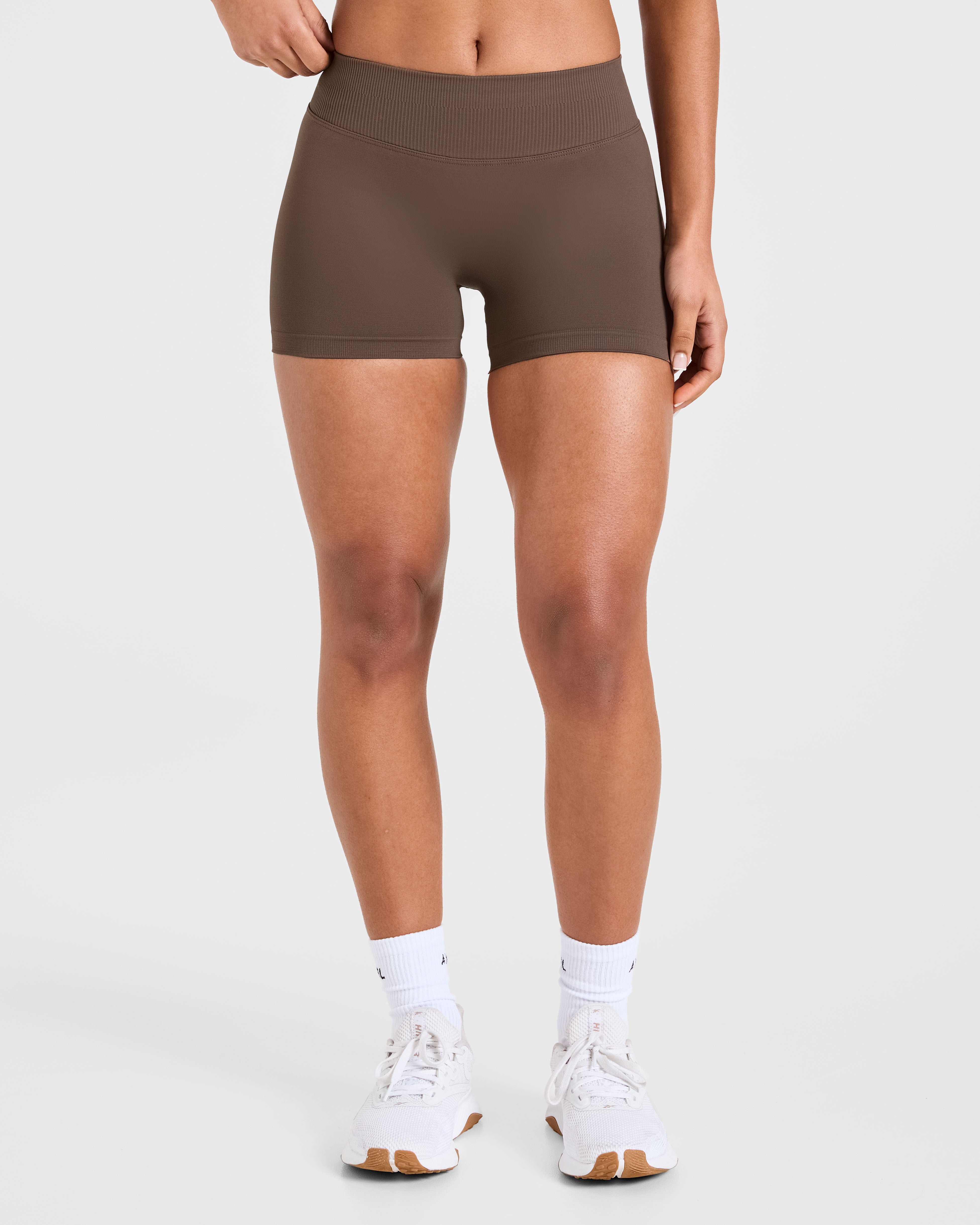 Enhance Seamless Shorts - Brown