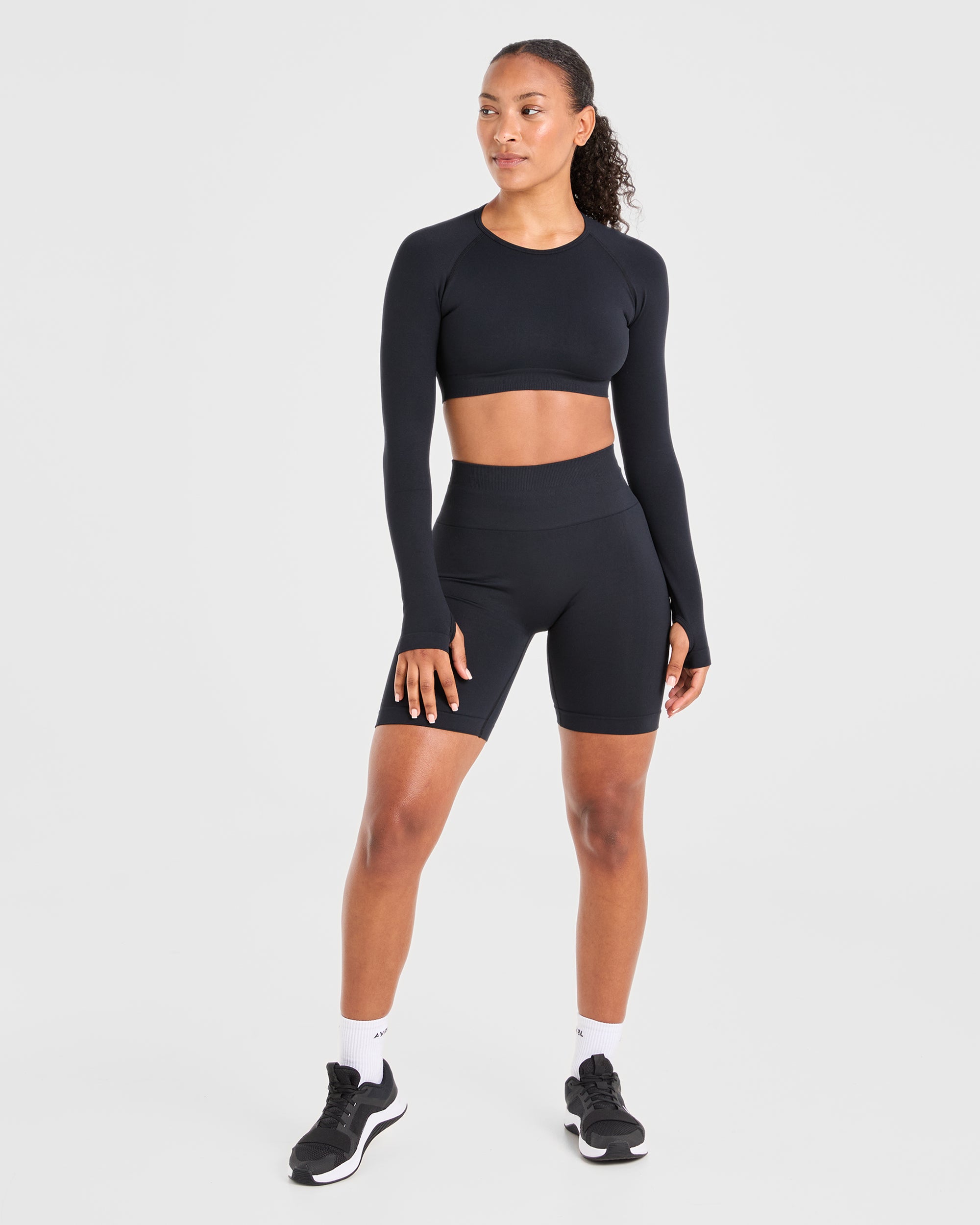 Power Seamless Long Sleeve Crop Top - Black