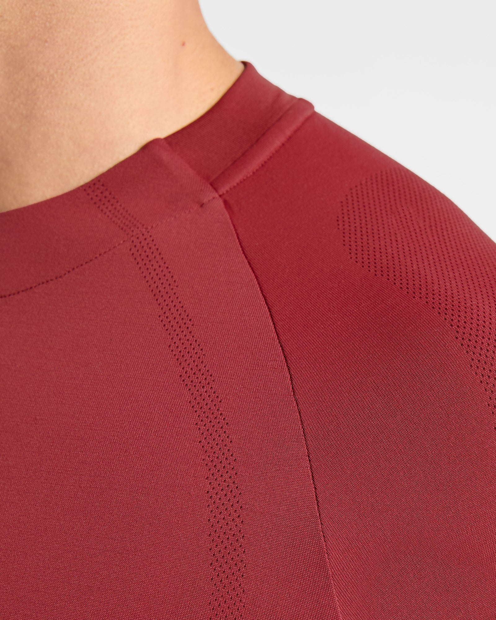Attain Seamless T Shirt - Maroon Red