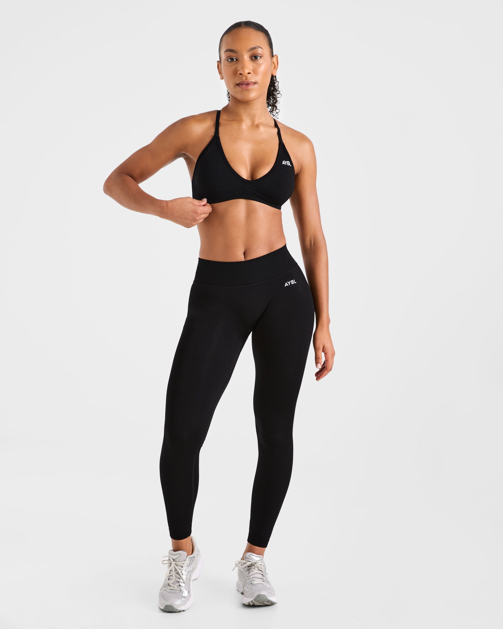 Adapt Seamless Strappy Sports Bra - Black