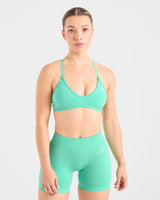 Adapt Seamless Strappy Sports Bra - Spring Mint
