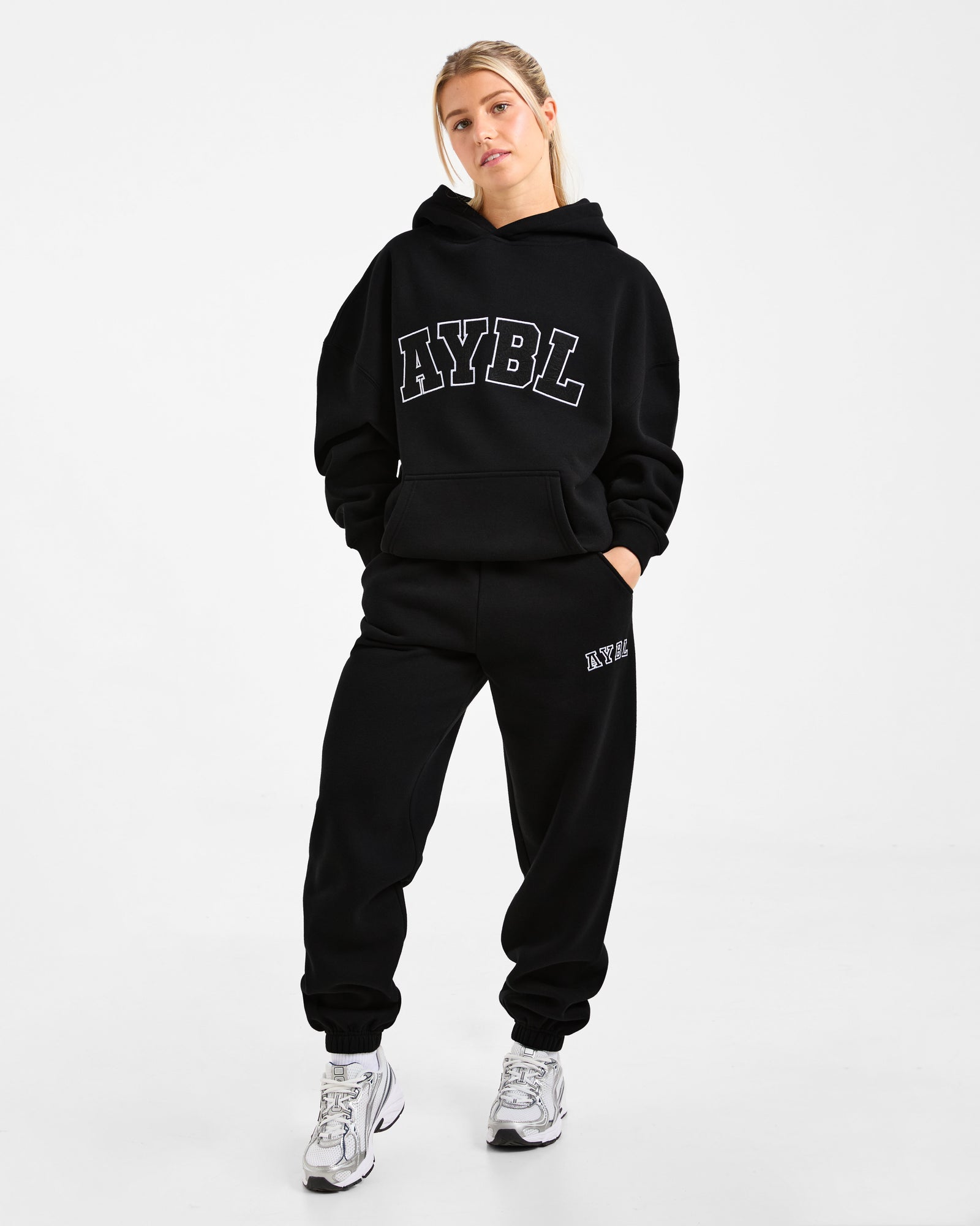 Varsity 2.0 Oversized Joggers - Black