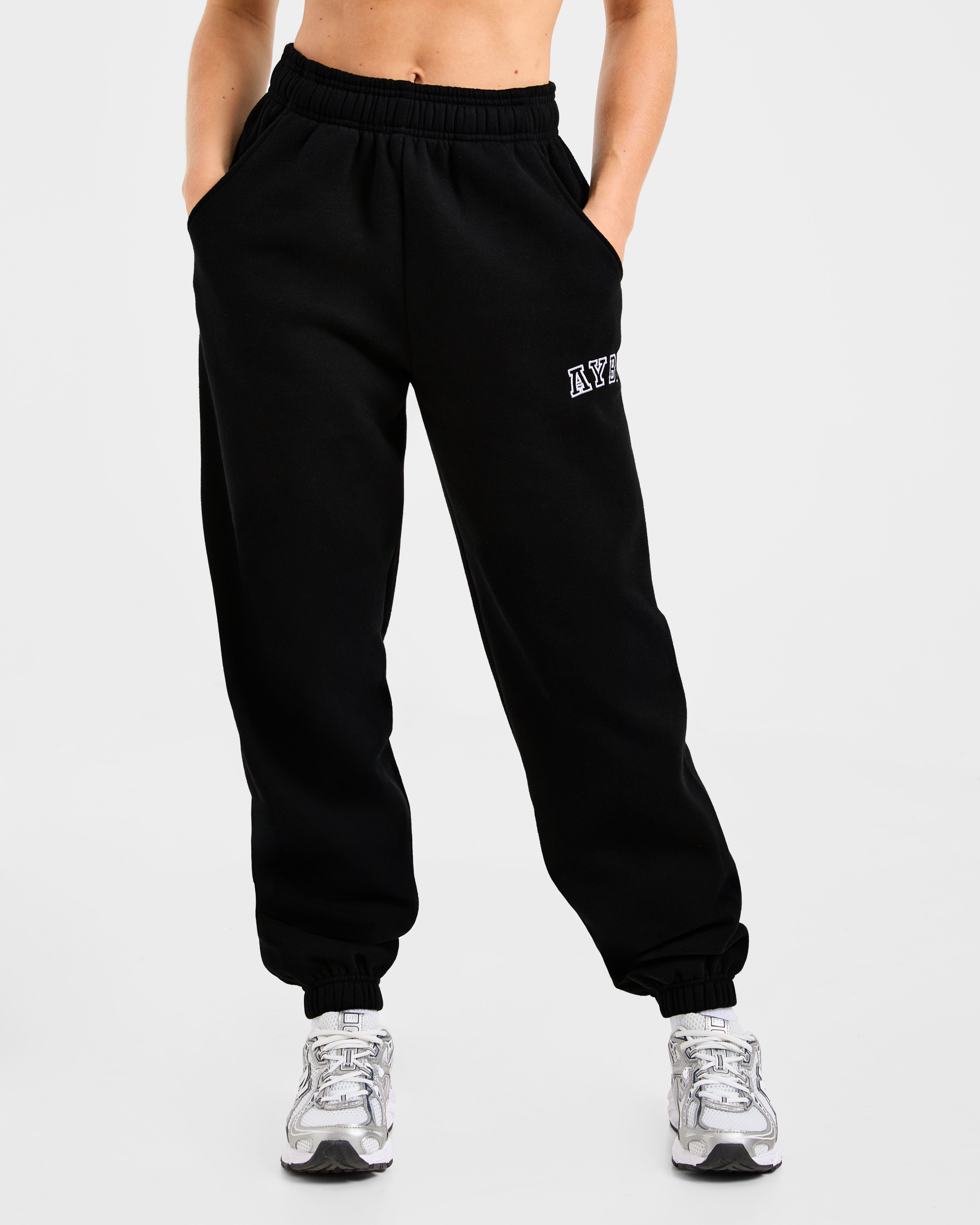 Varsity 2.0 Oversized Joggers - Black