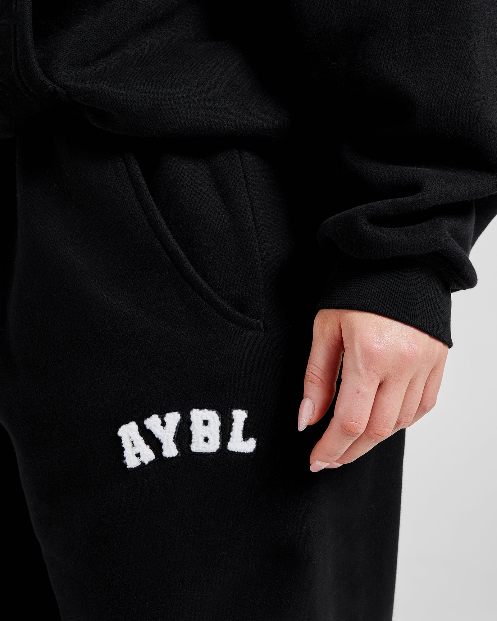 Übergroßer Varsity-Hoodie – Schwarz