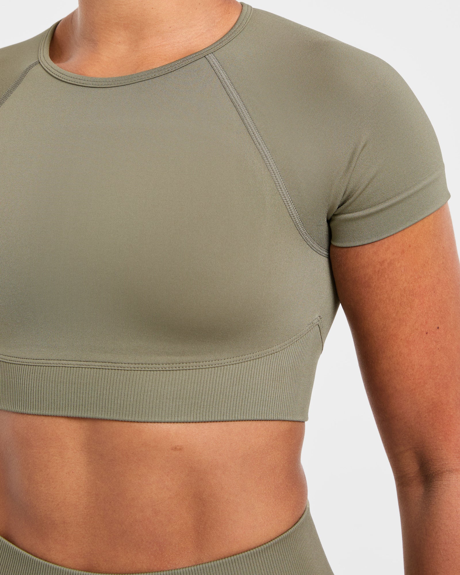 Adapt Seamless Crop Top - Muted Olive