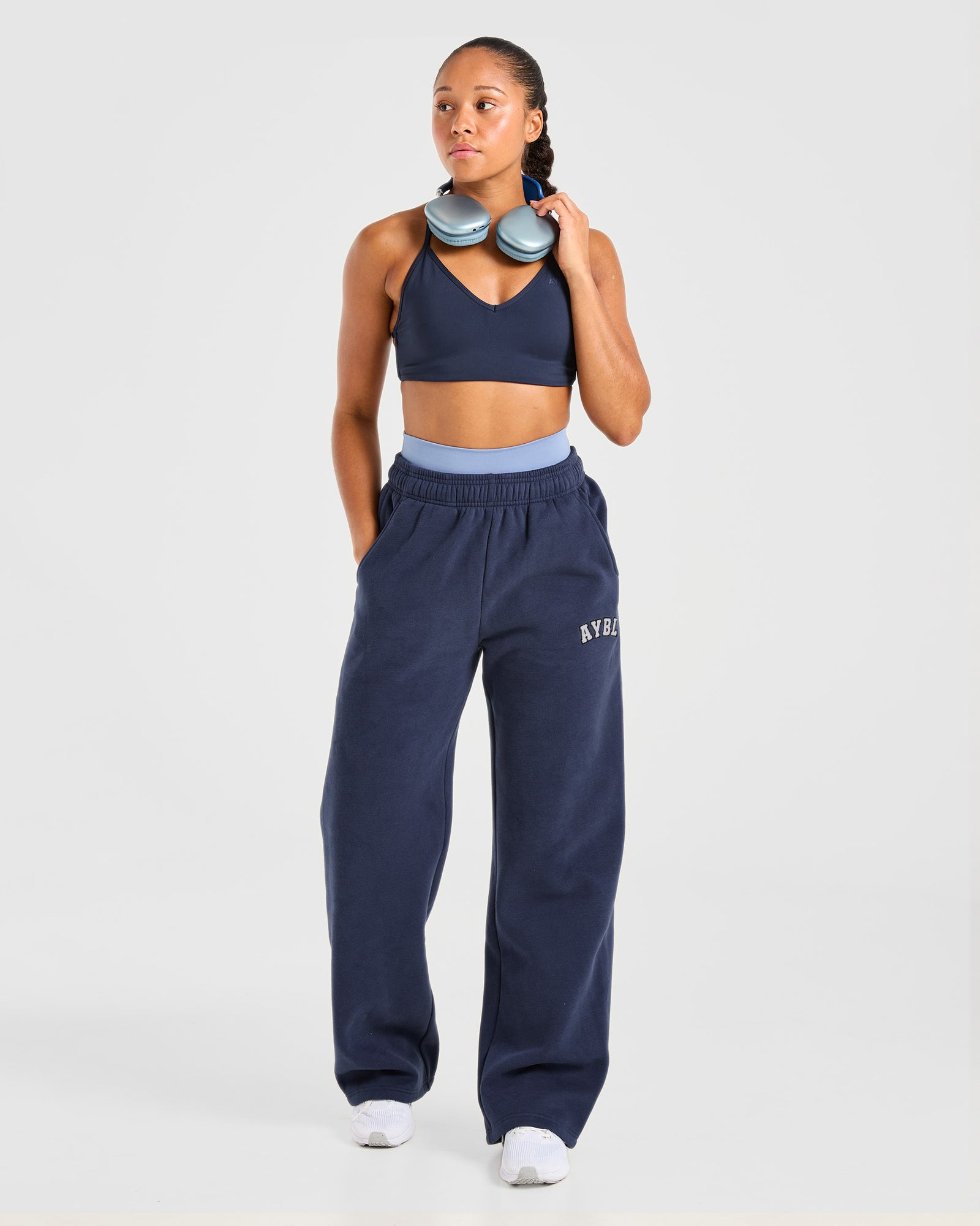 Essential Crossback Sports Bra - Deep Navy