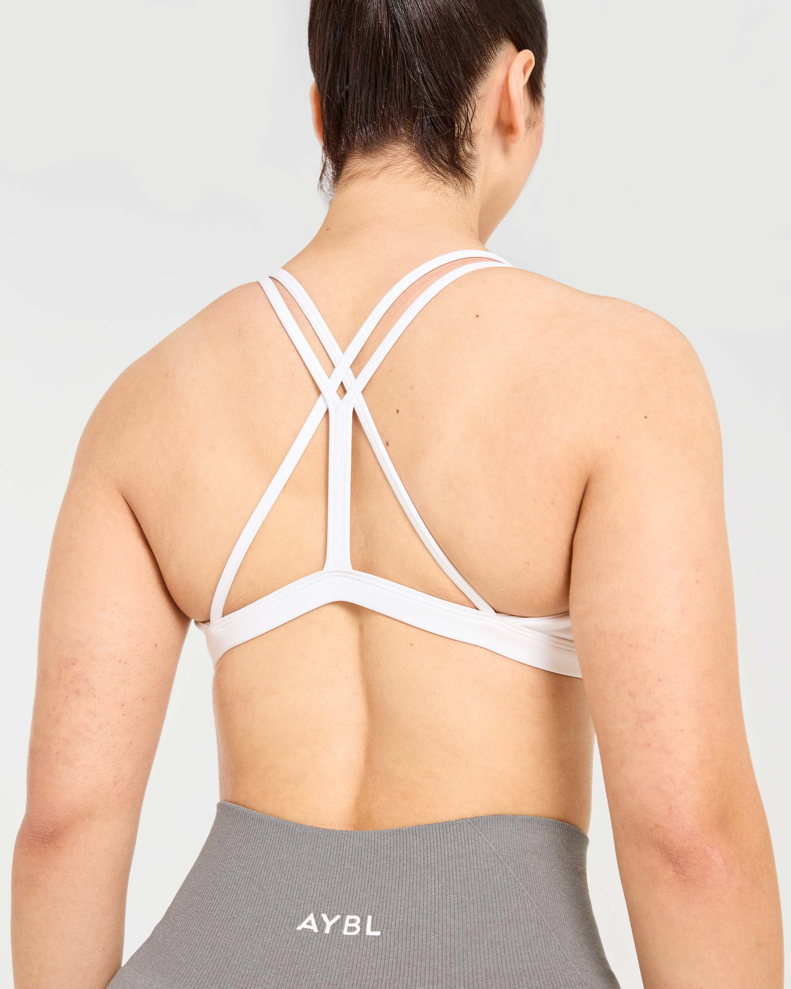 Essential Träger-Sport-BH – Weiß
