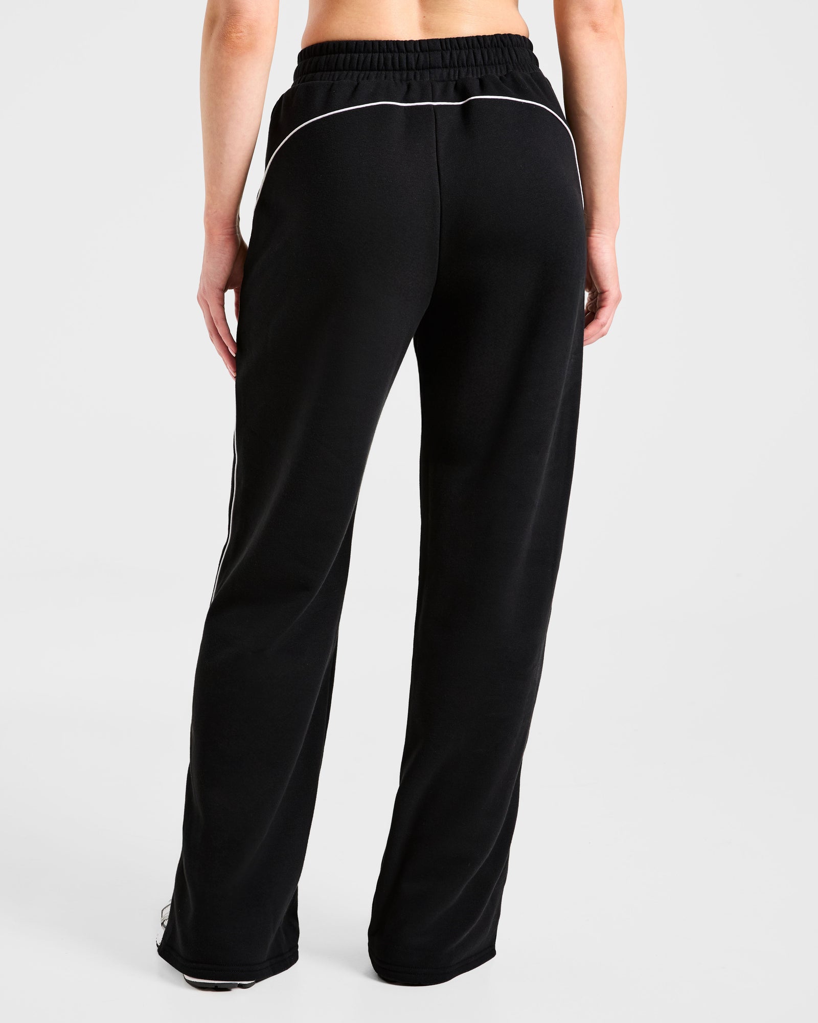 Form Straight Leg Joggers - Black
