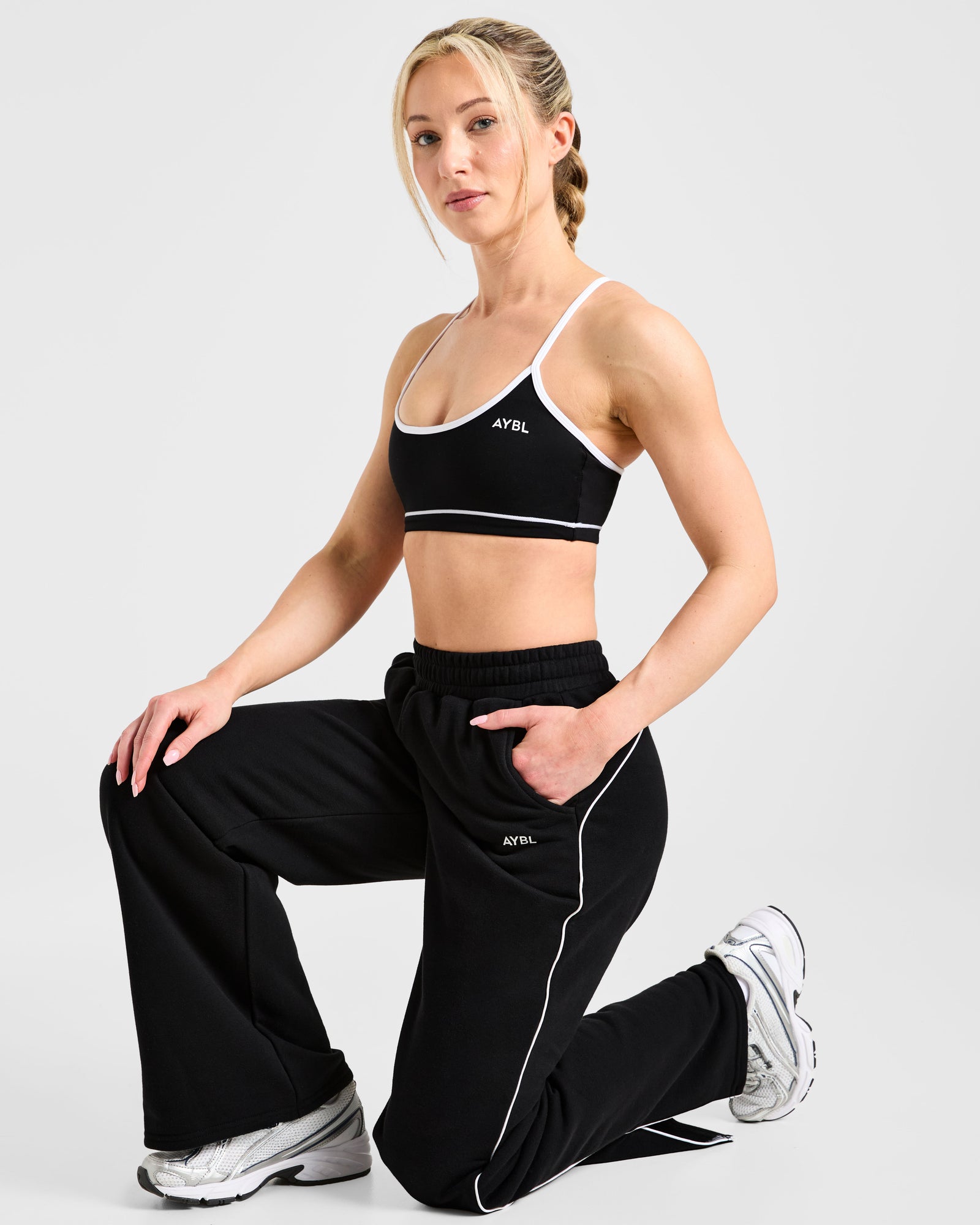 Form Straight Leg Joggers - Black