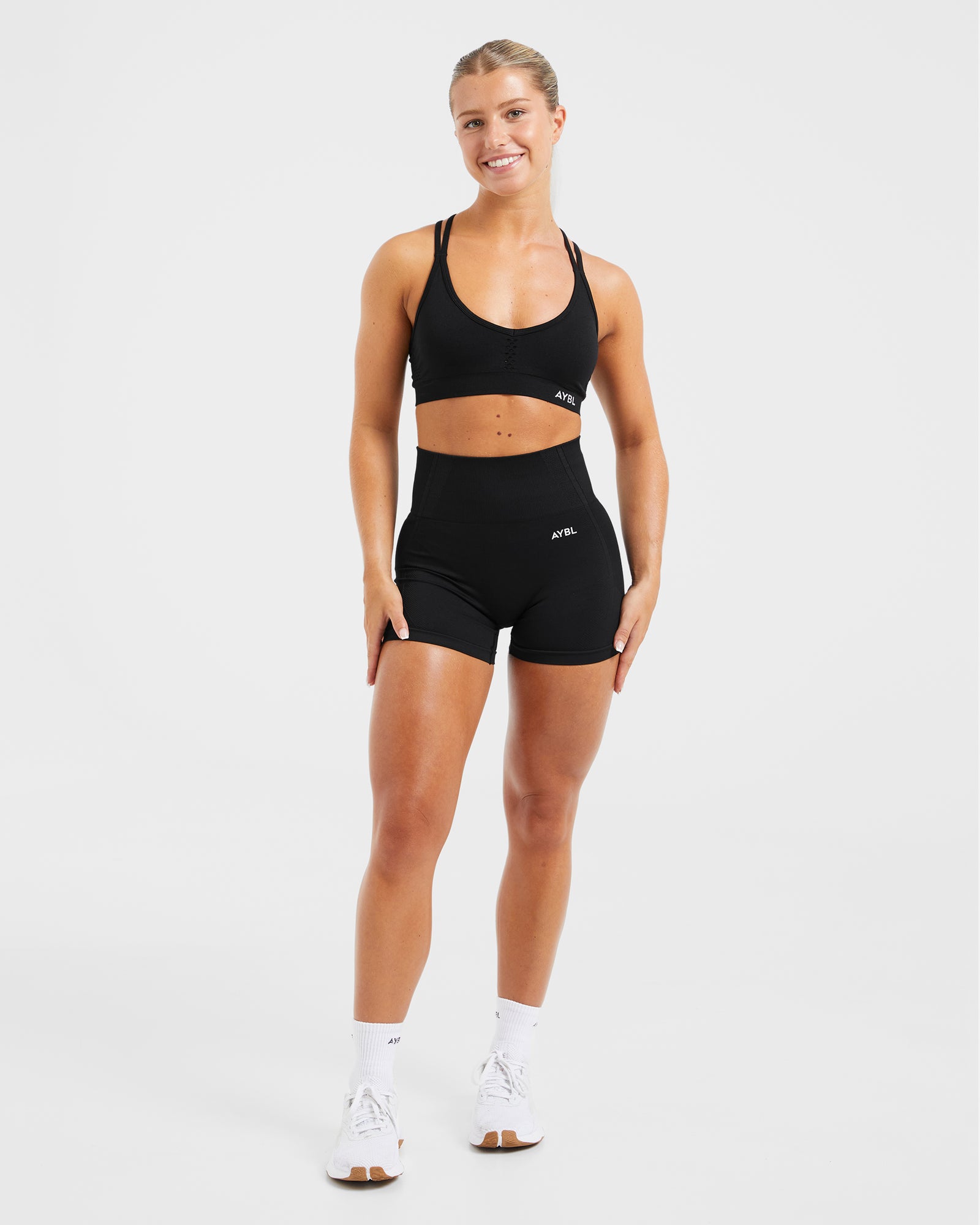 Essential Seamless Strappy Sports Bra - Black - aybldev