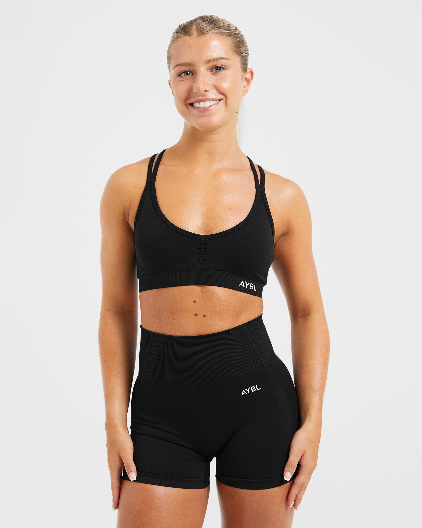 Essential Seamless Strappy Sports Bra - Black - aybldev