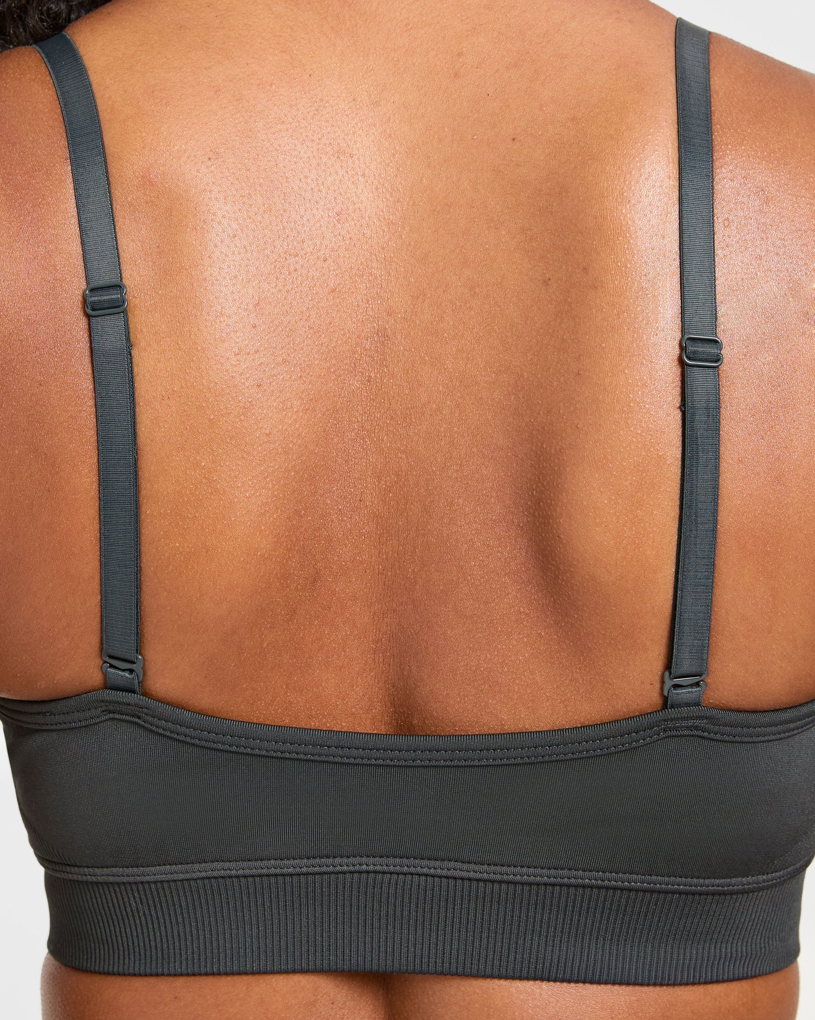 Adapt Seamless Sports Bra - Dark Charcoal