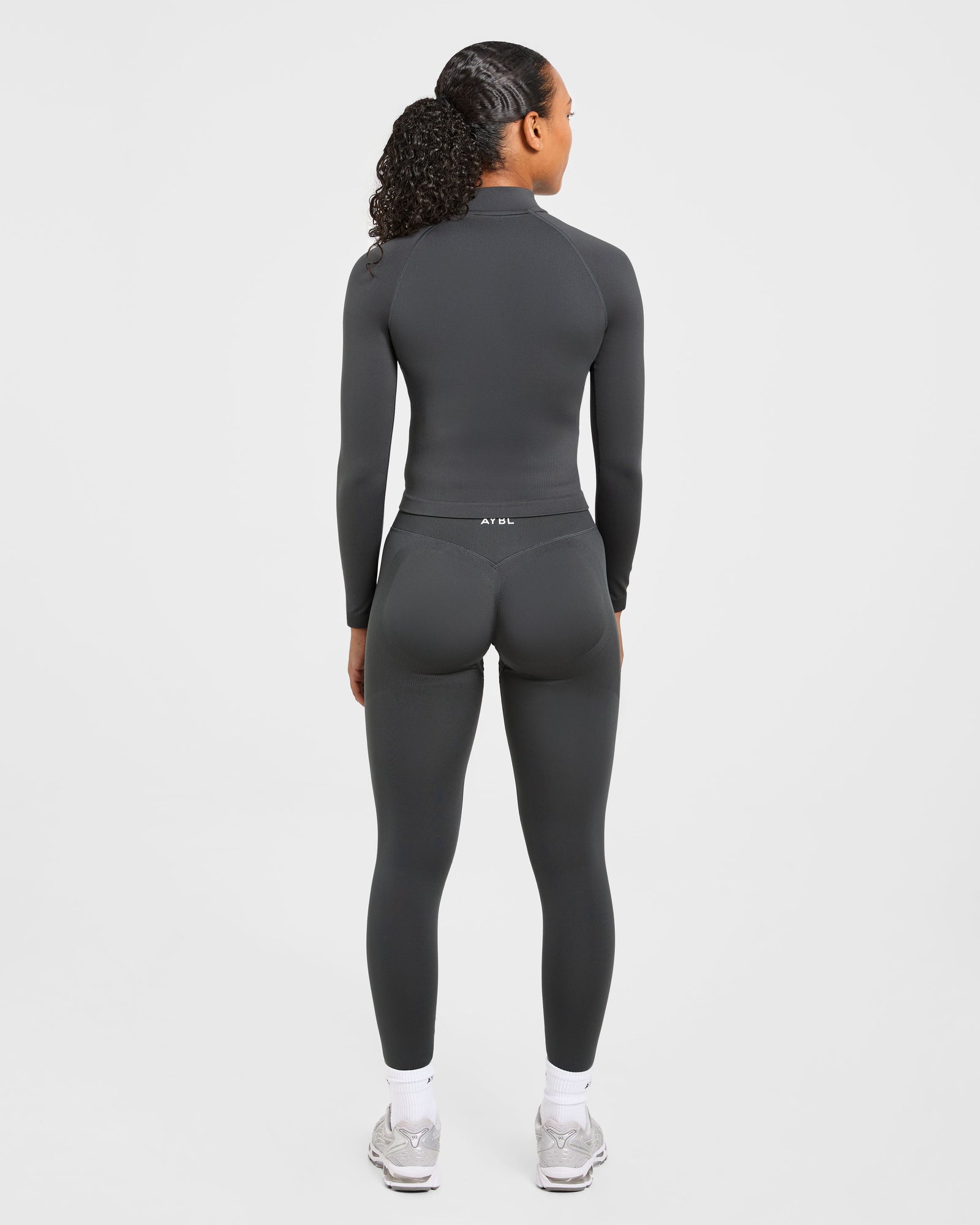 Adapt Seamless Jacket - Dark Charcoal