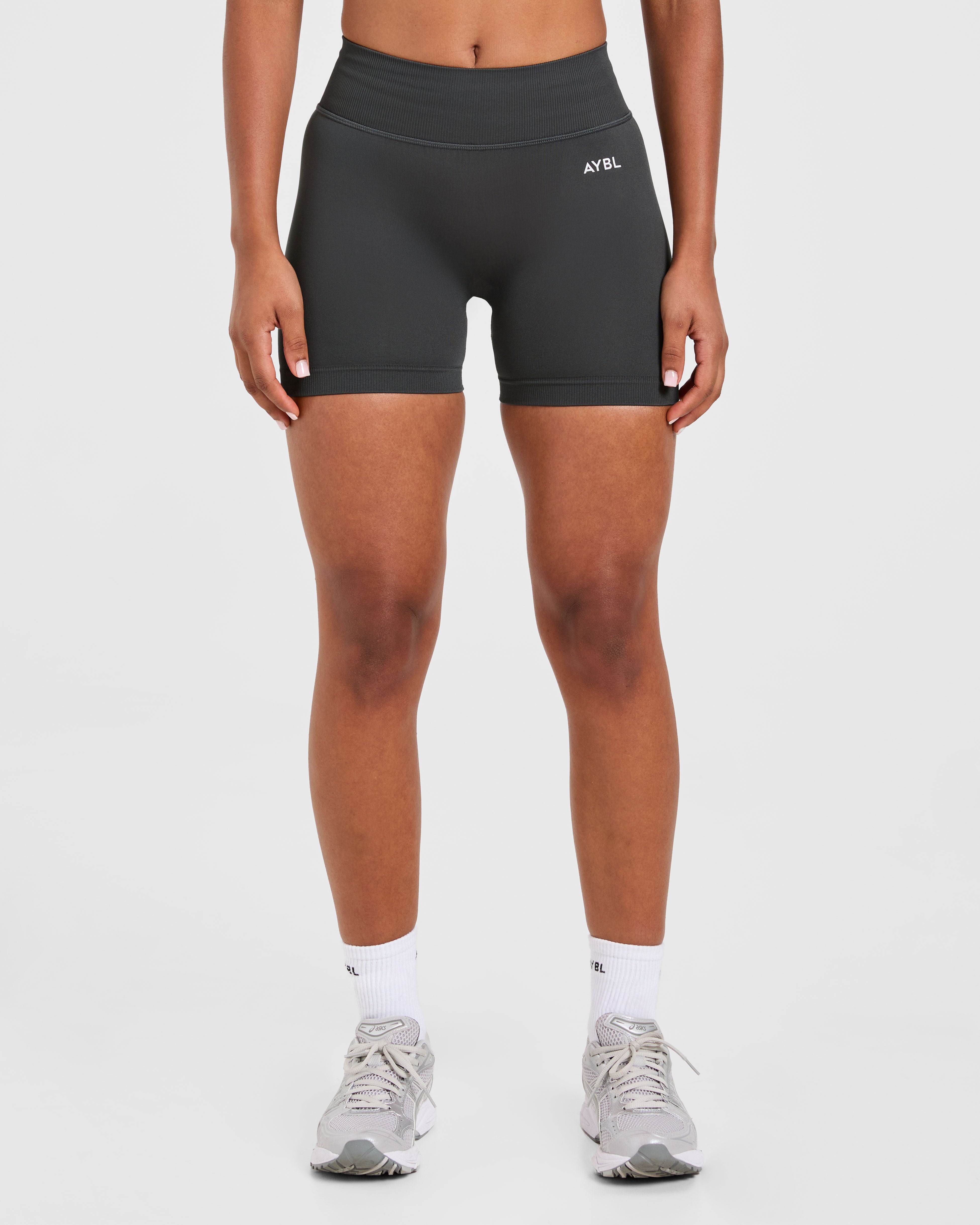 Adapt Seamless Shorts - Dark Charcoal
