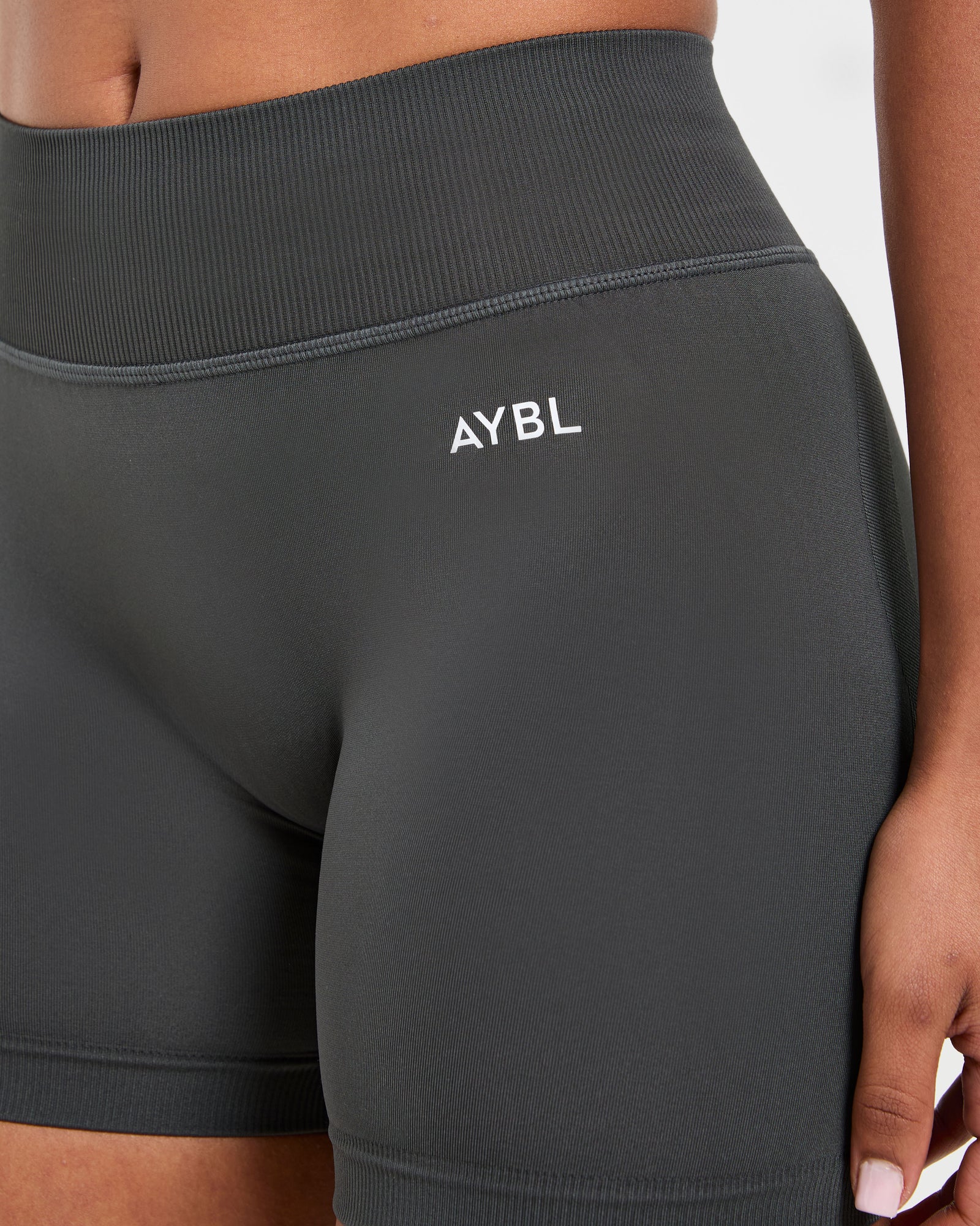 Adapt Seamless Shorts - Dark Charcoal