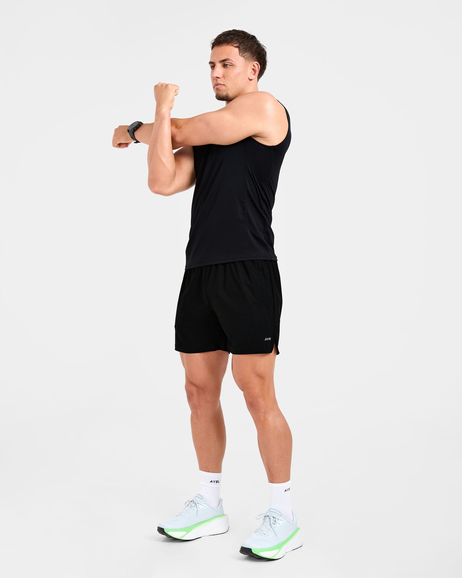 Run 5" Shorts - Black