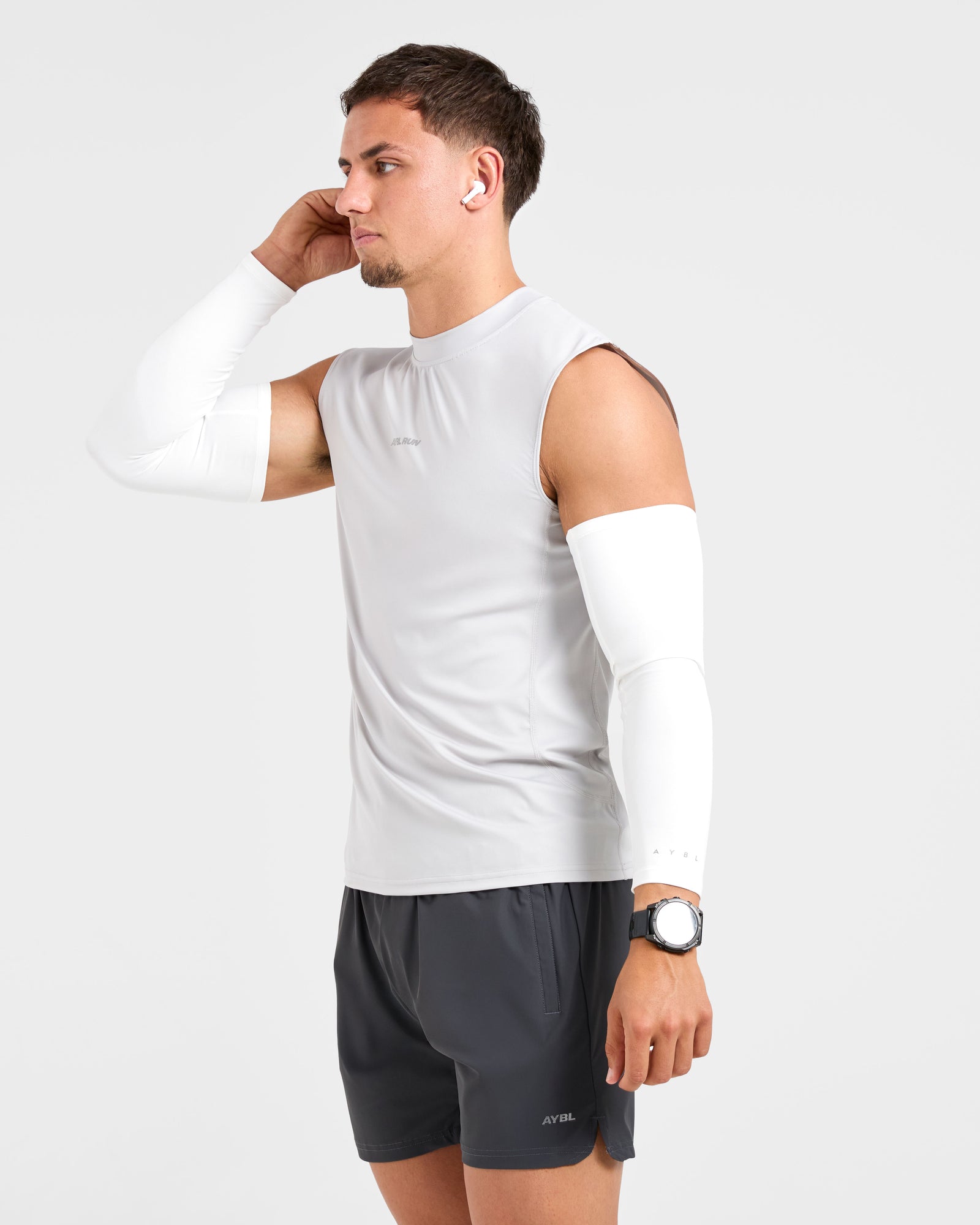 Run 5" Shorts - Hurricane Grey