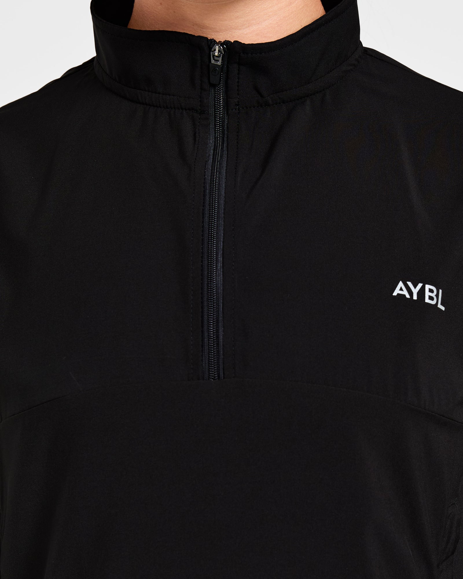 Run 1/2 Zip Jacket - Black