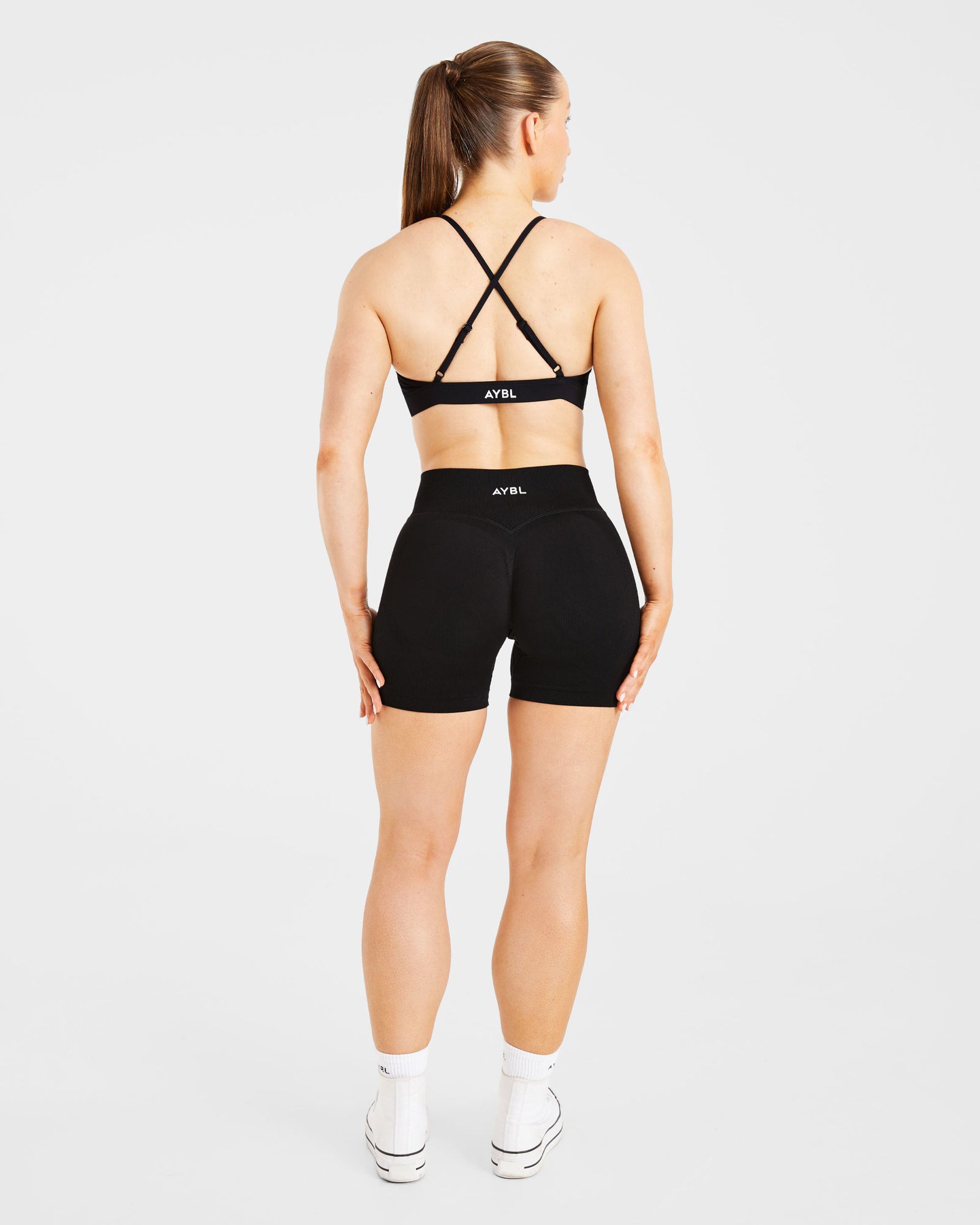 Essential Twist Crossback Sports Bra - Black