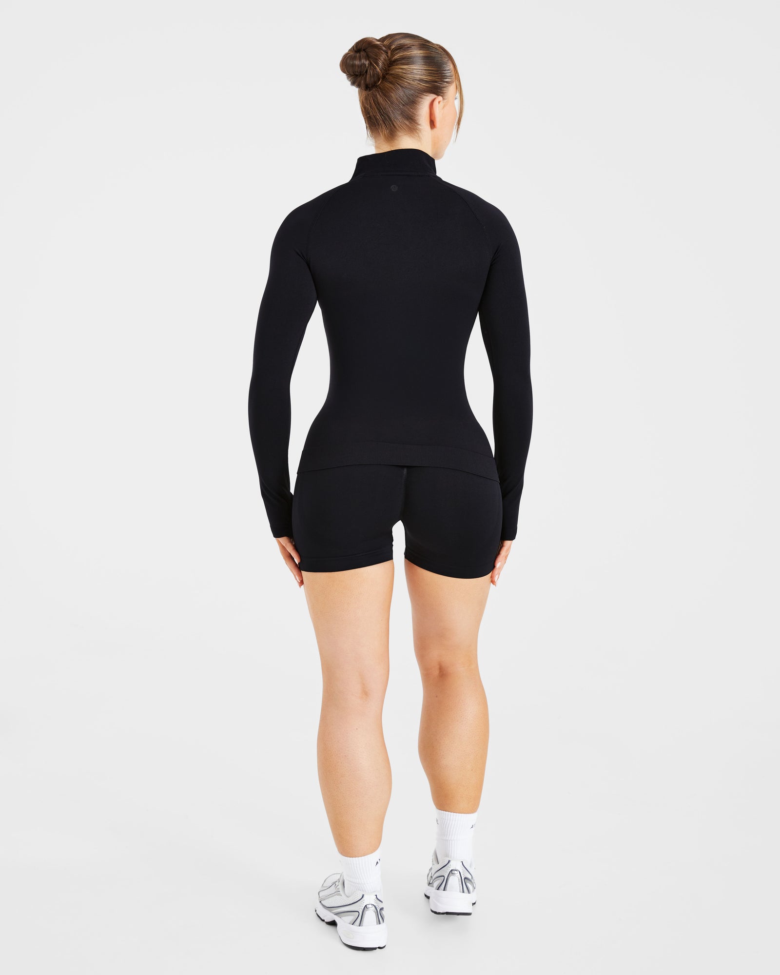 Essential Seamless 1/2 Zip Pullover - Black
