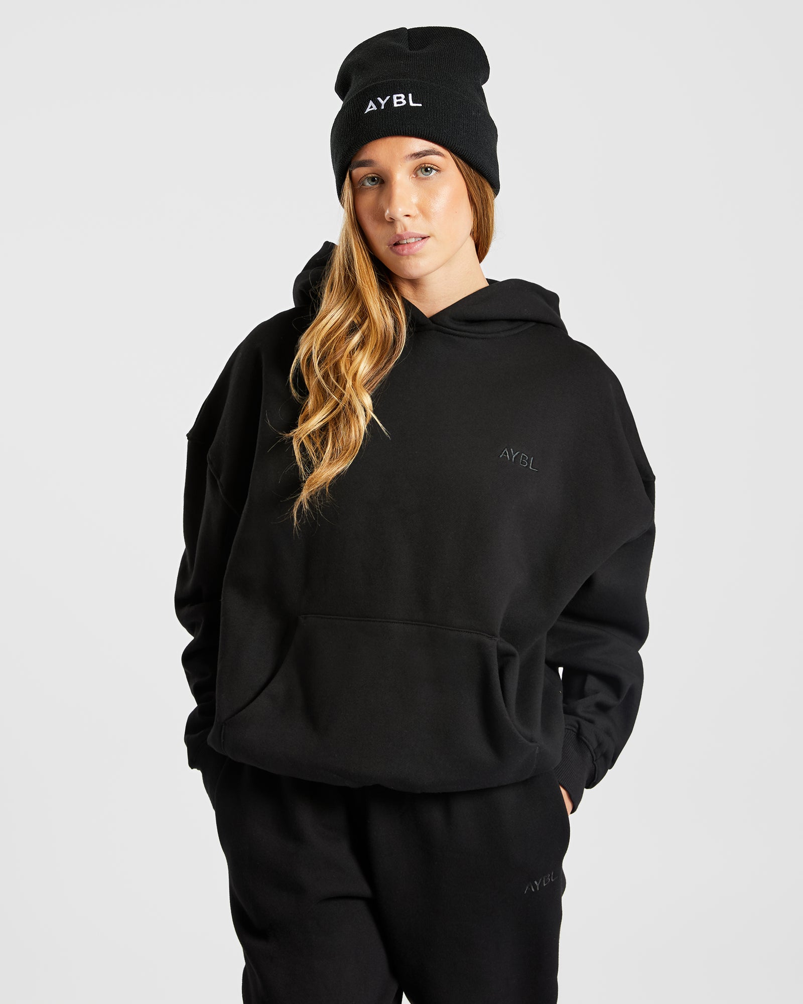 Geborduurde muts - Zwart