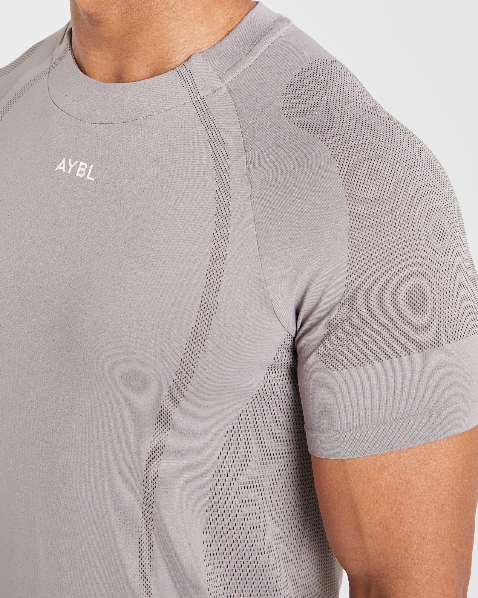 Attain Seamless T Shirt - Woodland Fog
