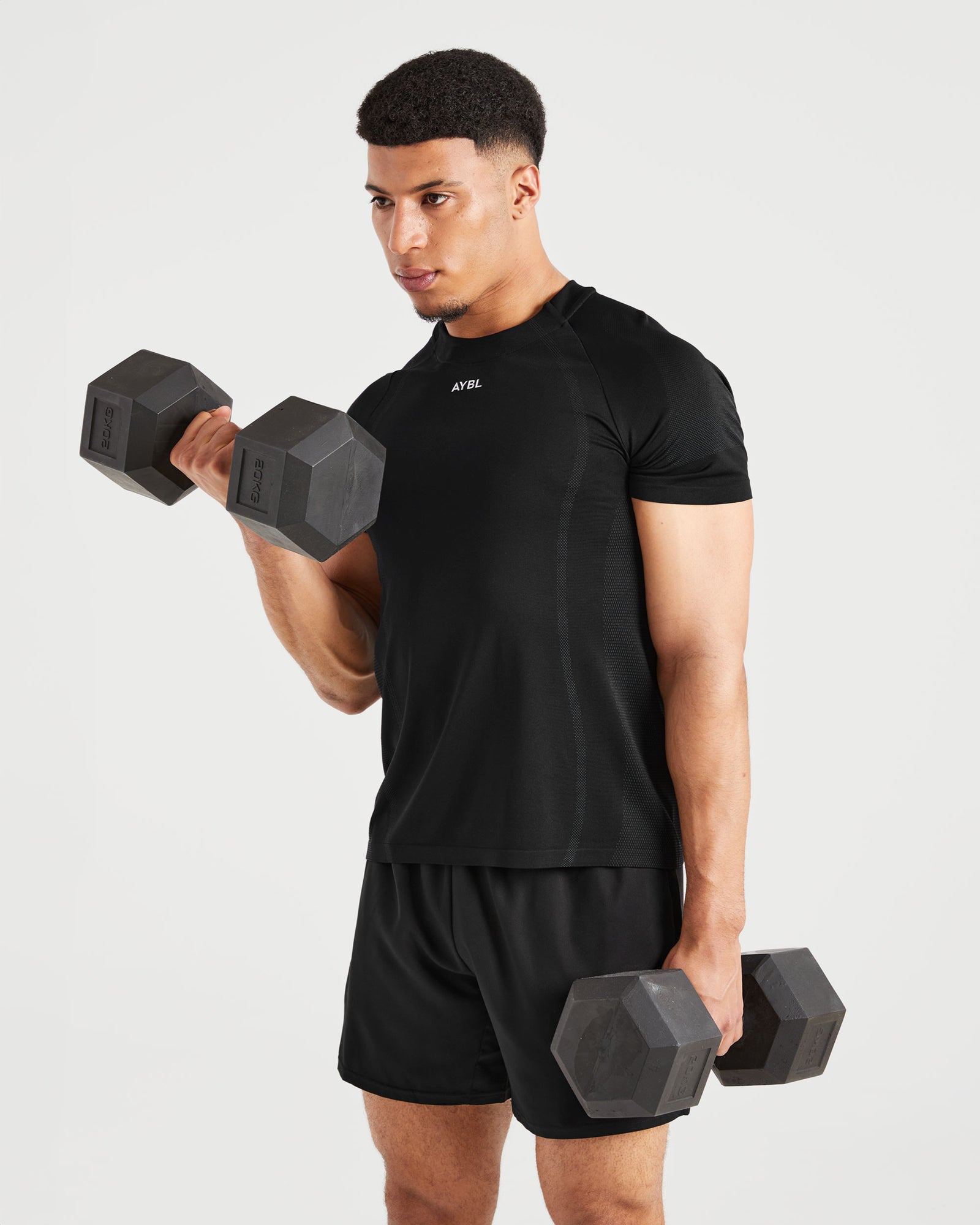 Attain Seamless T Shirt - Black