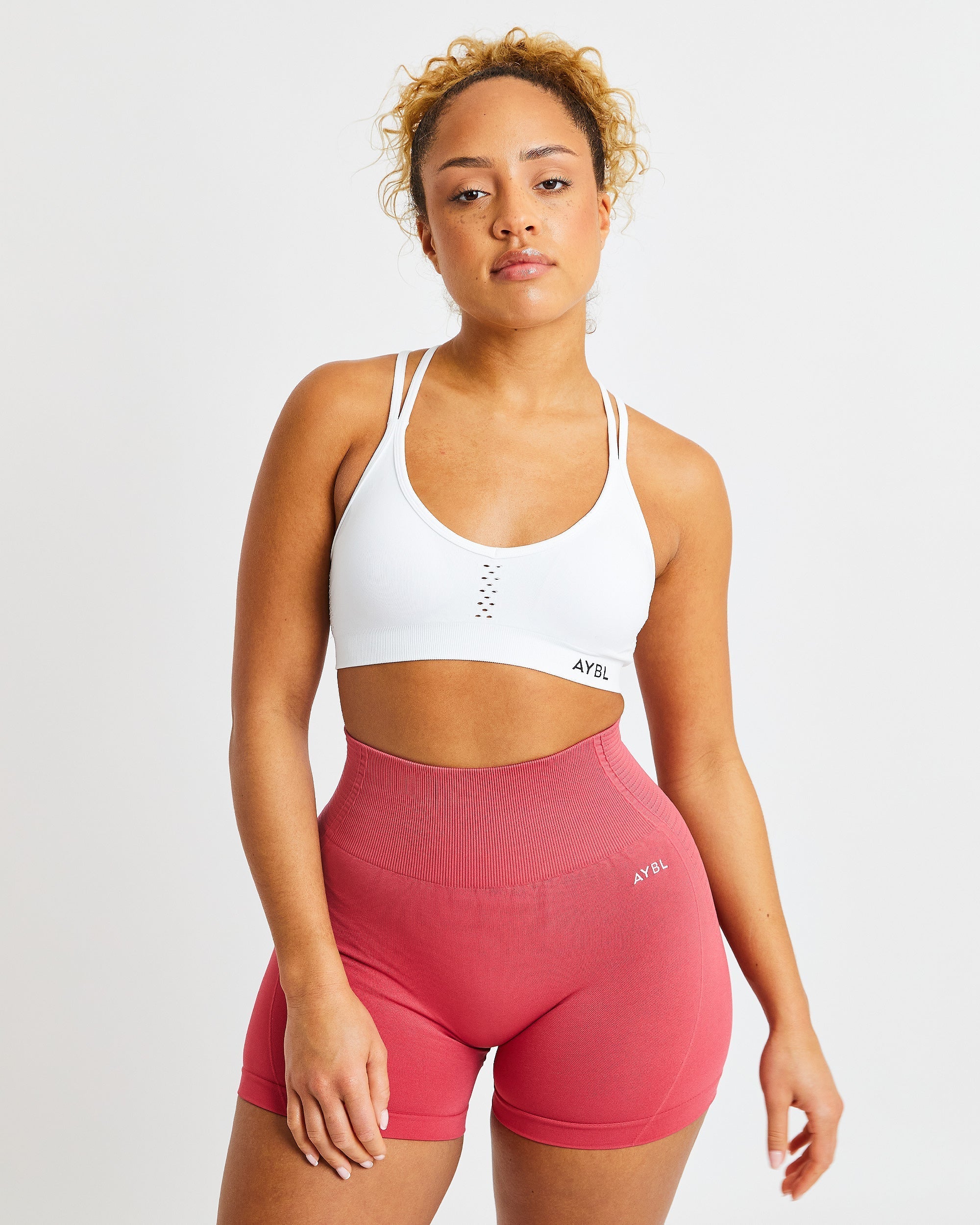 Essential Seamless Strappy Sports Bra - White - aybldev