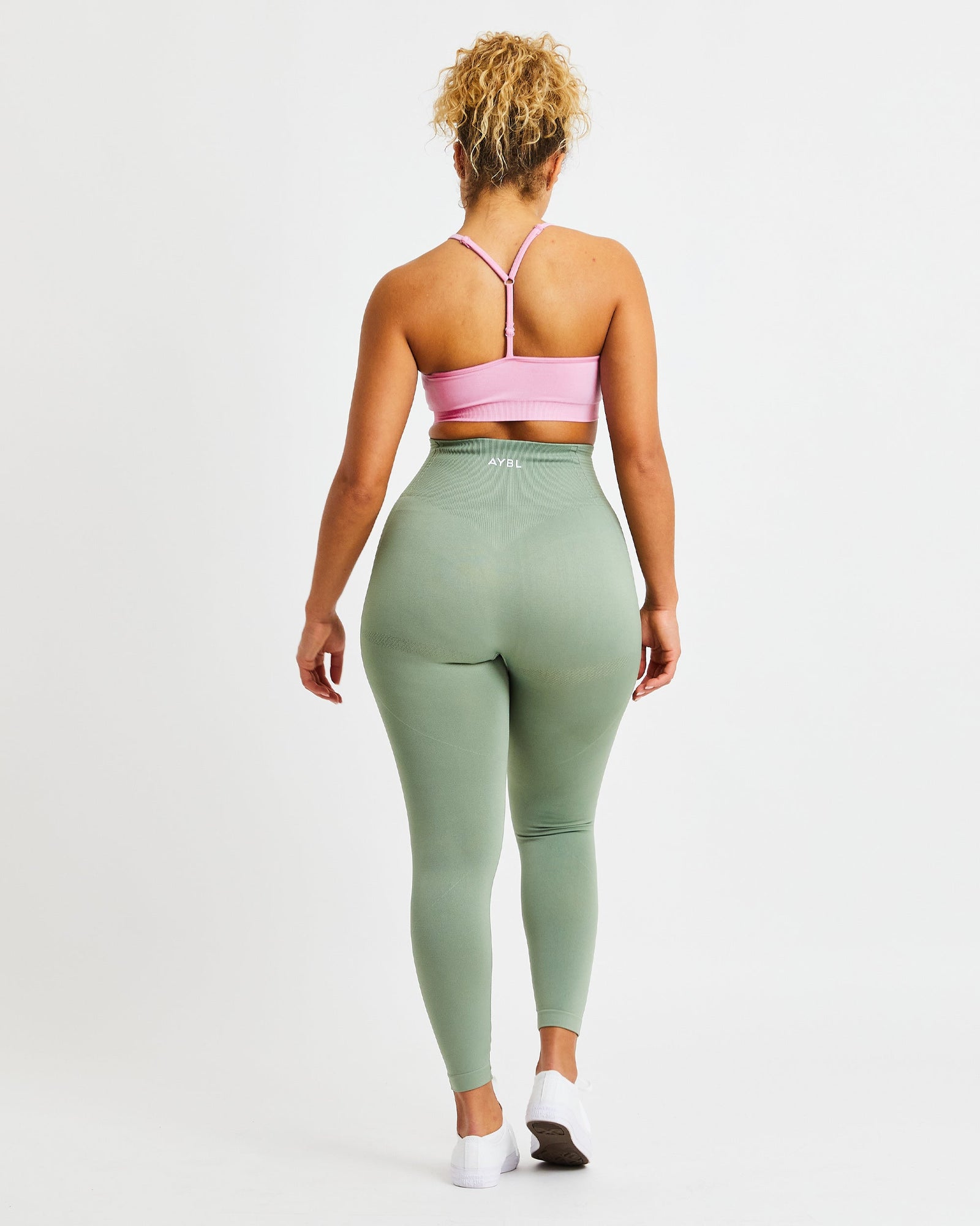 Essential Seamless V Neck Sports Bra - Baby Pink - aybldev