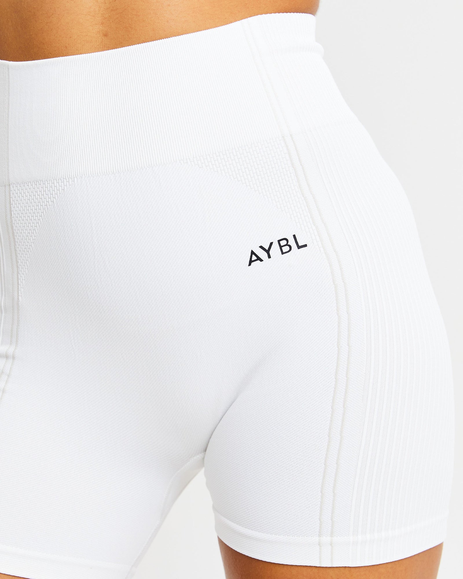 Reflex Seamless Shorts - White - aybldev